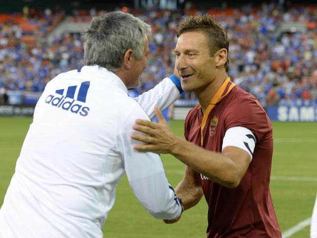 星空体育-托蒂捍卫穆帅：名帅需好兵 红狼争冠要有冠军球员