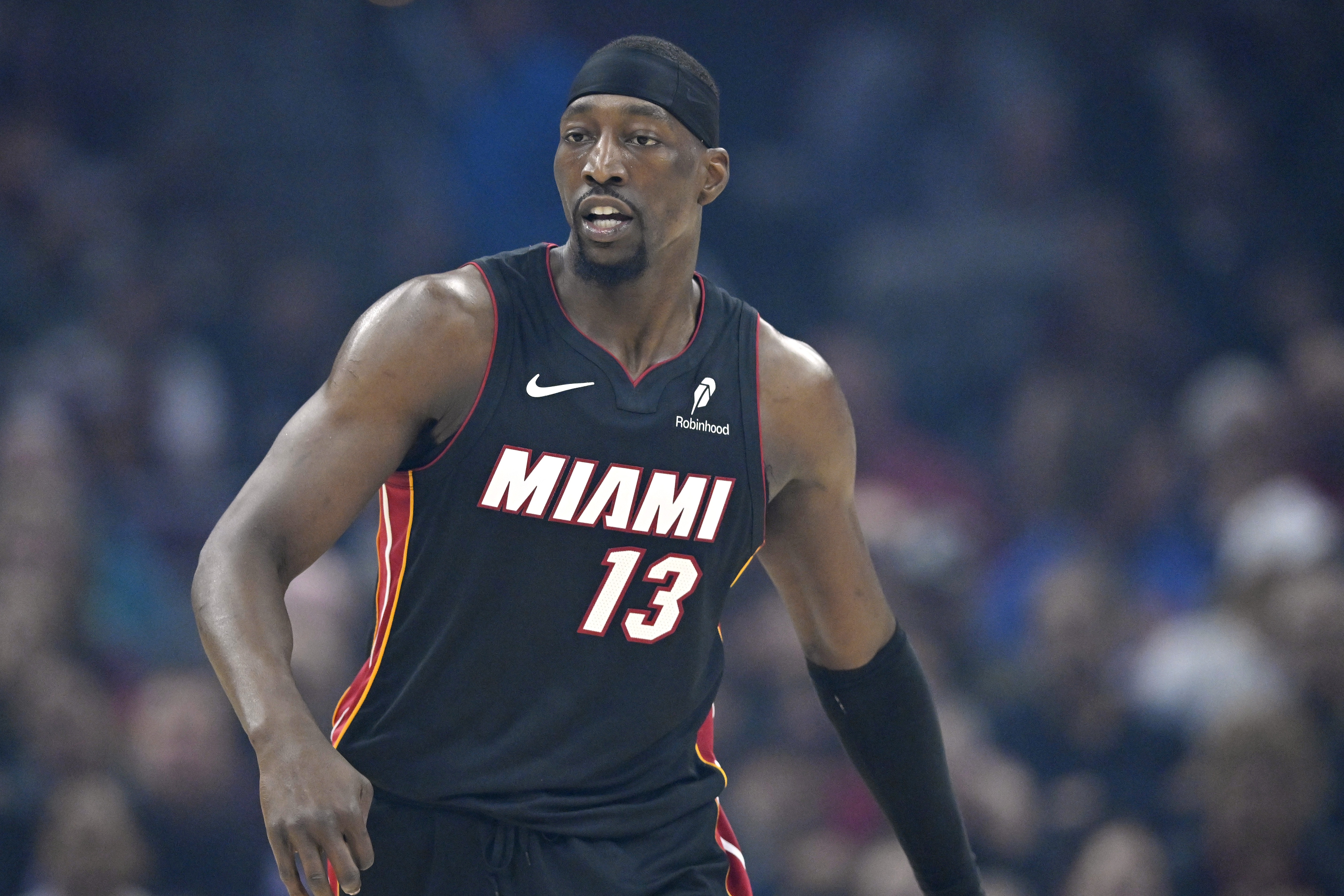 83分先生！阿德巴约本赛季场均20.1分10板3.2助 命中率仅44%